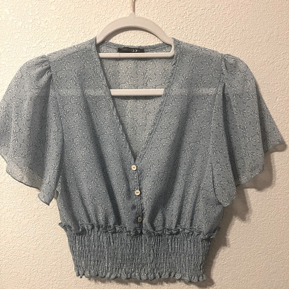 Patterned button top